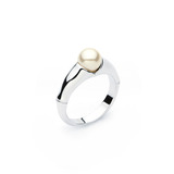 Crystal Pearl Central Ring